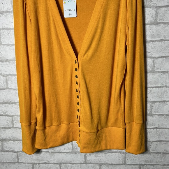 Nenona button down cardigan size medium - Picture 3 of 11